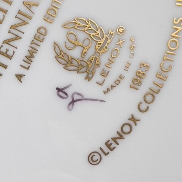 Lenox Official Metropolitan Opera Centennial Plate #68 Madama Butterfly 24K Gold - Picture 3 of 8